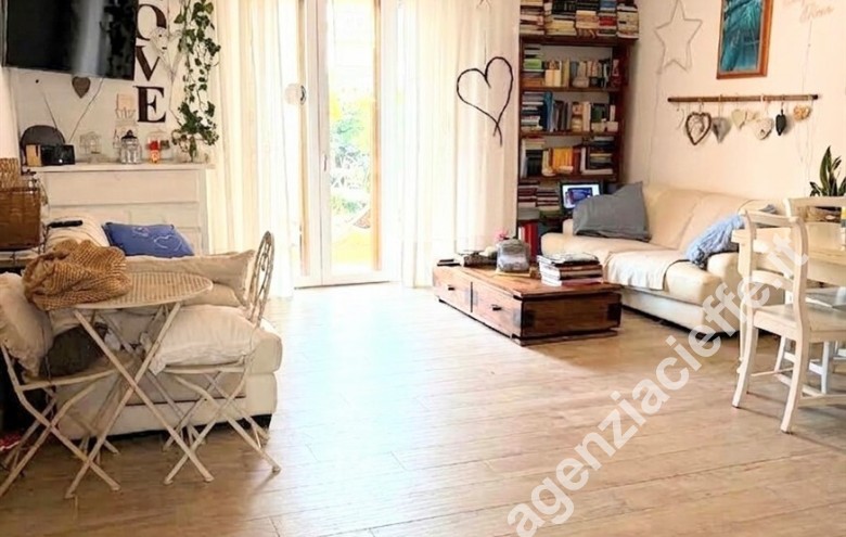Appartamento indipendente in vendita a Marina Di Massa (Massa) - Foto 4