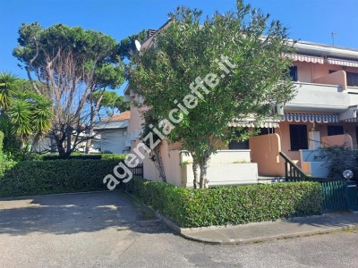 Marina di Massa – A soli 100...