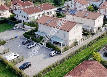 Ronchi villetta angolare rifin