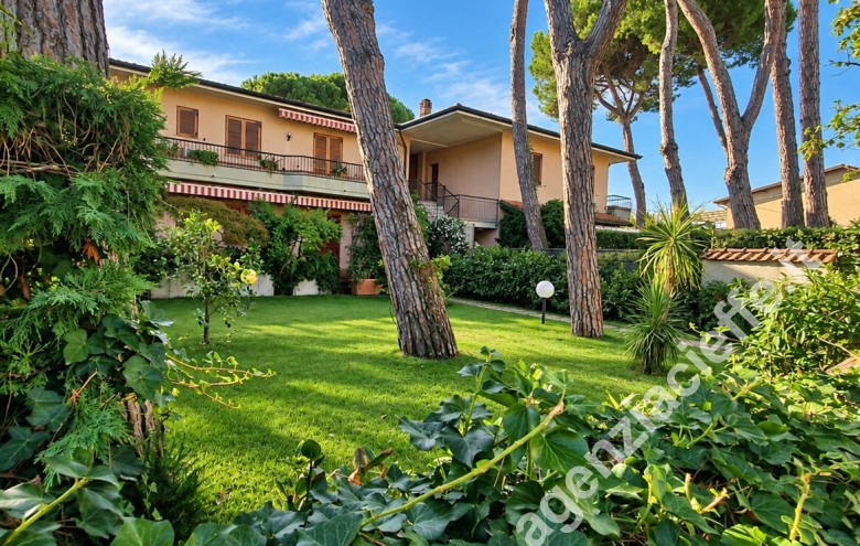 Appartamento indipendente in vendita a Marina Di Massa (Massa) - Foto 1