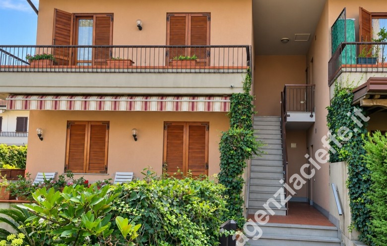 Appartamento indipendente in vendita a Marina Di Massa (Massa) - Foto 12