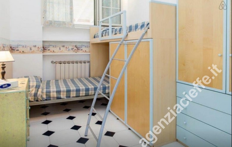 camera da letto in Versilia - appartamento da vendere a Forte dei Marmi @agenziacieffe.it - Foto 7