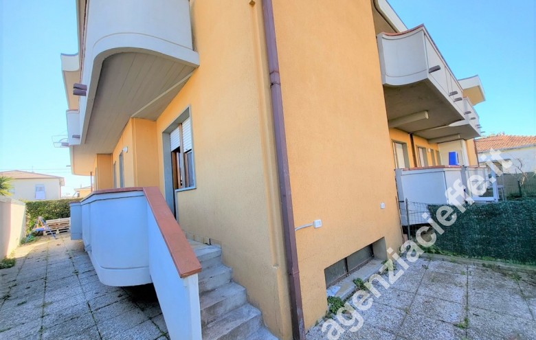 Appartamento in vendita a Marina Di Massa (Massa) - Foto 1