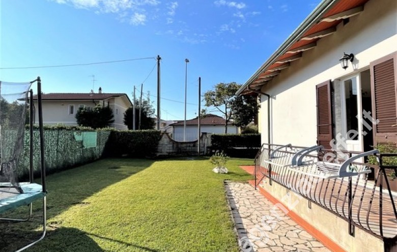 Villa - villetta in vendita a Marina Di Massa (Massa) - Foto 10