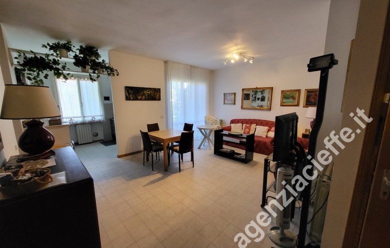 Appartamento in vendita a Marina Di Massa (Massa) - Foto 2