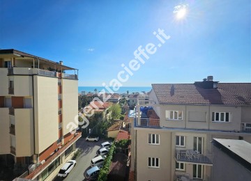 Marina di massa, attico di 140