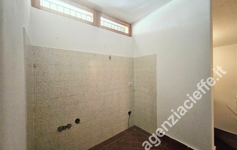 Casa bi-trifamiliare in vendita a Massa - Foto 24
