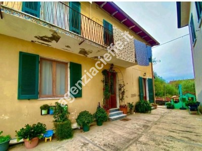 Massa località Turano, casa i...