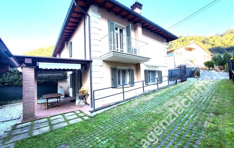 Casa bi-trifamiliare in vendita a Capanne (Montignoso) - Foto 1