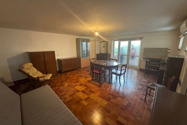 Negozio In Vendita A Bibbiano