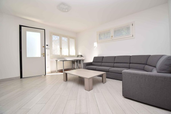 Casa Semi Indipendente