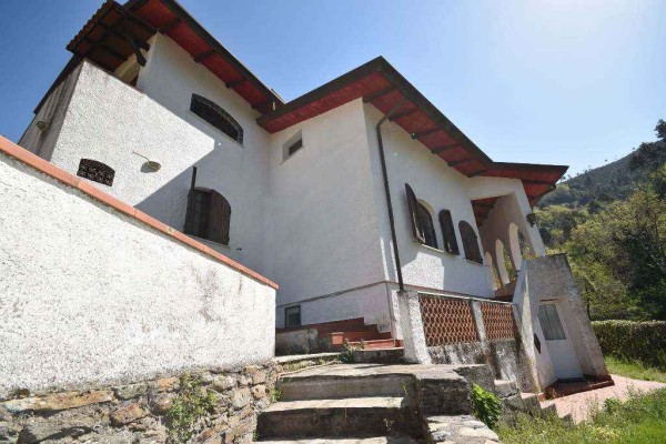 Casa Indipendente In Vendita A