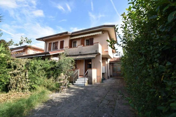 Villa Bifamiliare