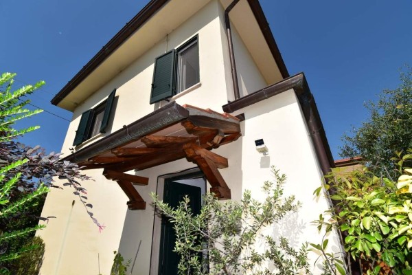 Casa Indipendente In Vendita A