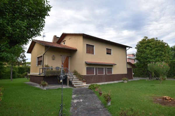 Villa Singola In Vendita A For