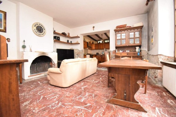 Casa Semi Indipendente In Vend