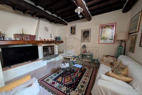 Casa Semi Indipendente In Vend