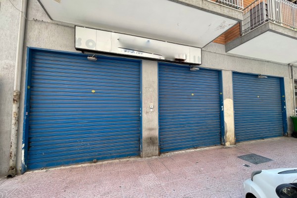 Locale Commerciale