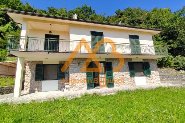 Villa Singola In Vendita A La 