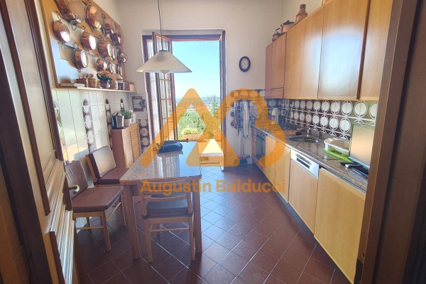 Porzione Di Casa In Vendita A 