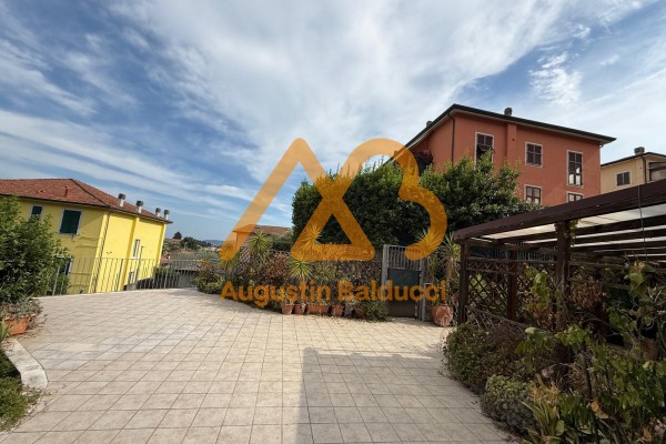 Appartamento In Vendita A La S