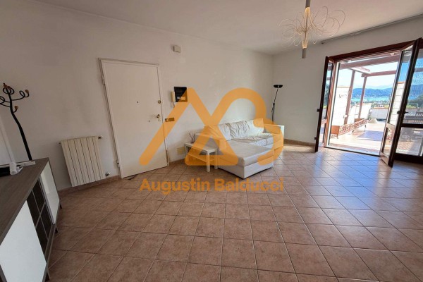 Appartamento In Vendita A La S