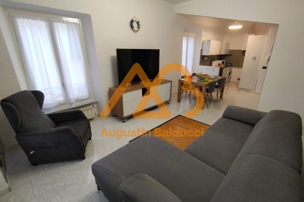 Appartamento In Vendita A La S