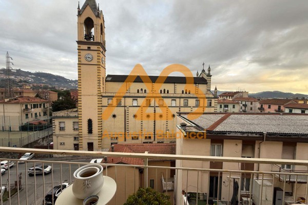 Appartamento In Vendita A La S