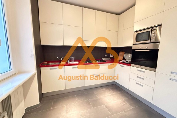 Appartamento In Vendita A La S