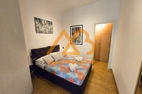 Appartamento In Vendita A La S