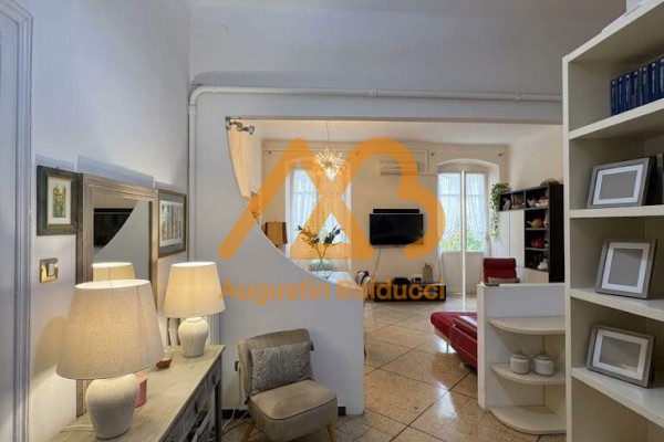 Appartamento In Vendita A La S