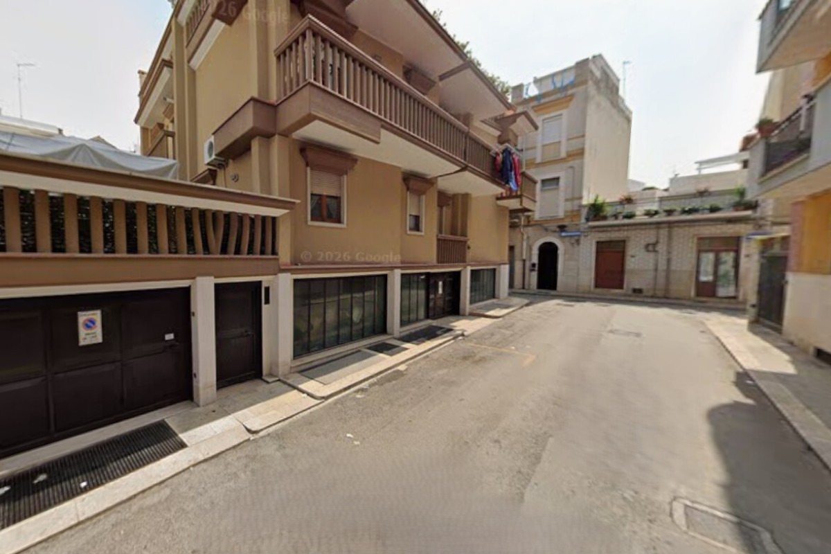 Box auto in vendita a Andria