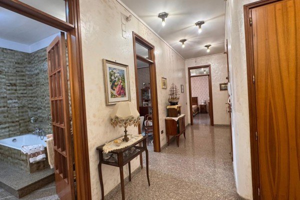 Appartamento Indipendente In V