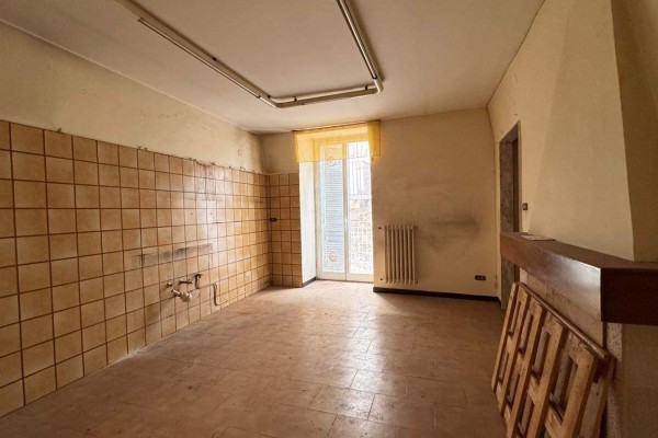 Casa Indipendente In Vendita A