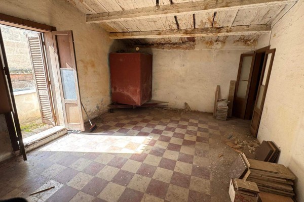 Appartamento In Vendita A Cora