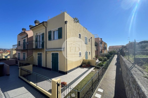 Appartamento In Affitto A Loan