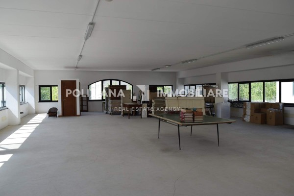 Capannone Artigianale In Vendi