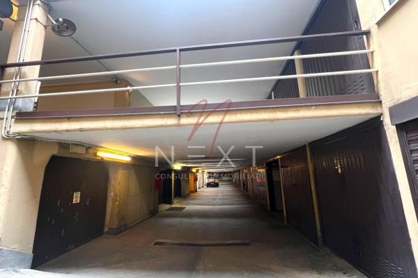 Magazzino In Vendita A Milano