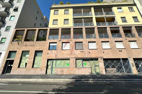 Locale Commerciale In Affitto 