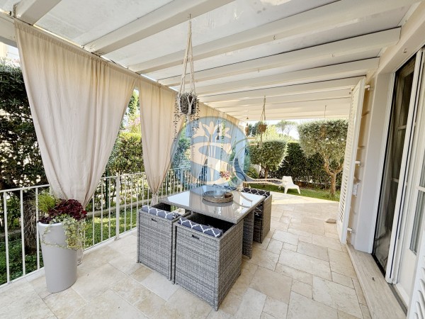 Villa in Sale a Pietrasanta