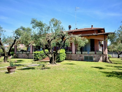 vendita Rif. P15 Villa Singola a Marina di Carrara