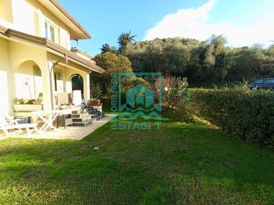 Villa Singola in Vendita a Camaiore 1 
