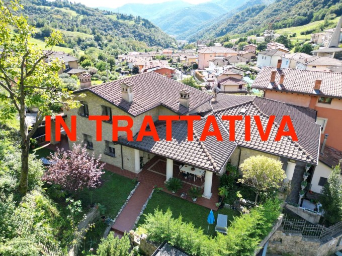 Elegante villa singola con gia