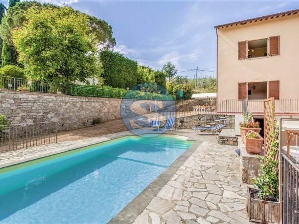 Casale in Vendita a Castiglion