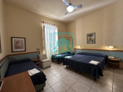 Viareggio: vendita gestione...