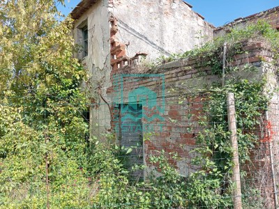 Casale - Masseria - Podere in Vendita a Camaiore 1
