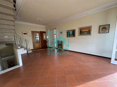 Lido di Camaiore: bifamilia...