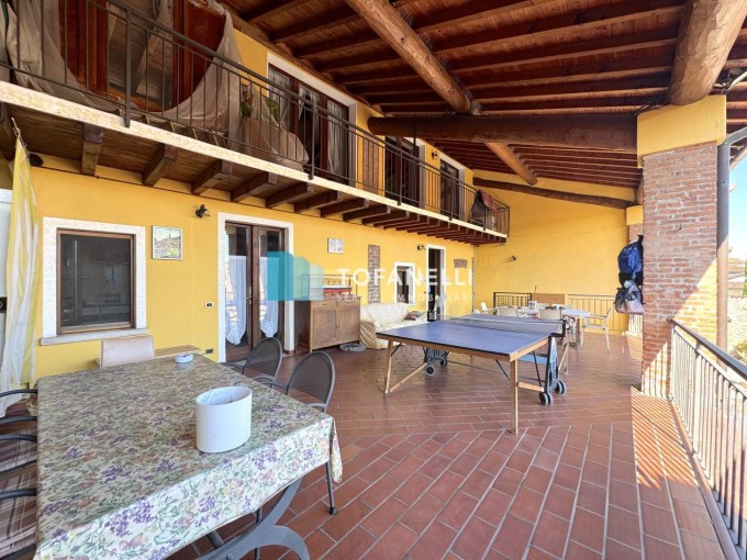 Pentalocale con terrazza di 65