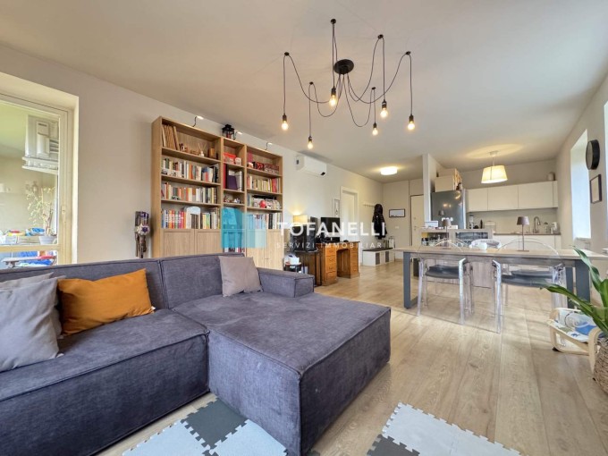 Trilocale ristrutturato a due 