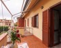 Appartamento con ingresso semi indipendente disposto su due livelli co...